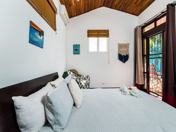 Beach Home with Pool Perfect for Relaxing Sleeps Eight Guests