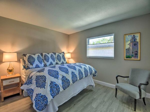 Single Level Home with 3 Bedrooms & Pool in Venice FL