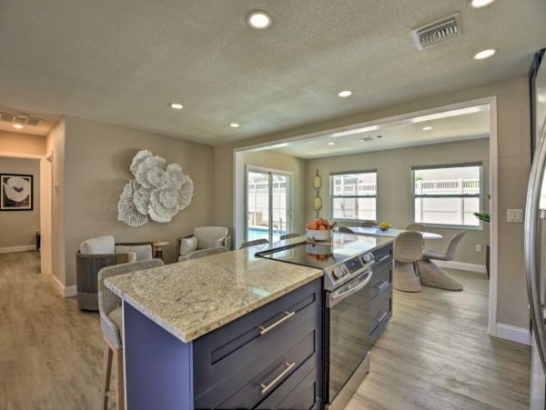 Single Level Home with 3 Bedrooms & Pool in Venice FL