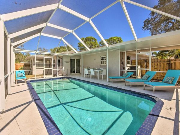 Single Level Home with 3 Bedrooms & Pool in Venice FL