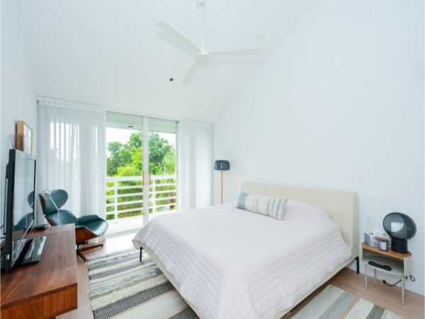 Walk to Beach Two Bedroom Vacation Condo in Longboat Key