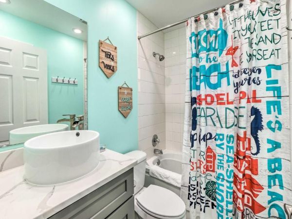 Clearwater Vacation Home Three Bedroom with Spa