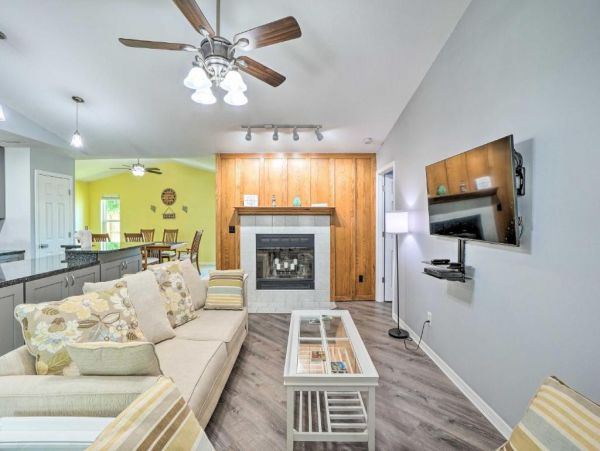 Clearwater Vacation Home Three Bedroom with Spa