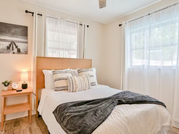 Just Delightful Clearwater Two Bedroom Cottage with Private Pool