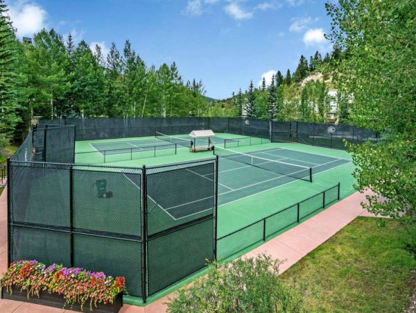 Highlands Tennis Courts