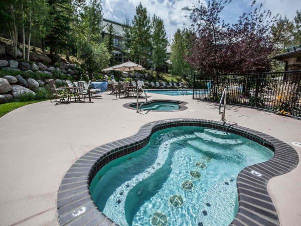 YTwo large outdoor hot tubs, enjoy all year round.