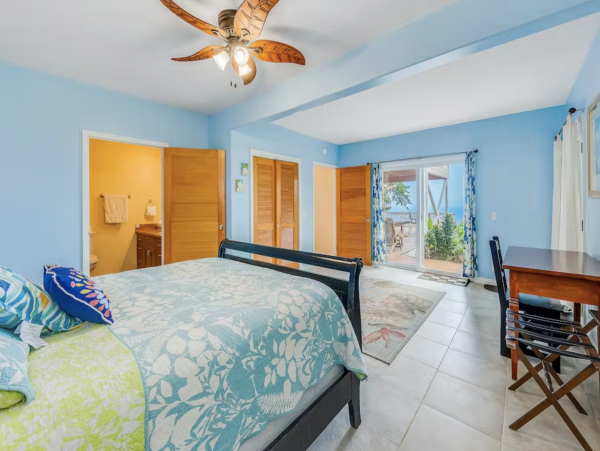 Holualoa Island Home with Hot Tub, Decks & Beach Nearby