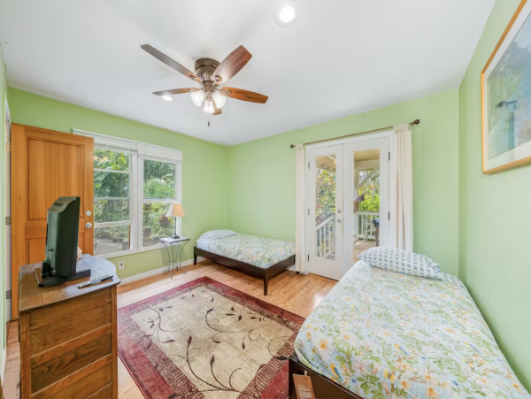 Holualoa Island Home with Hot Tub, Decks & Beach Nearby