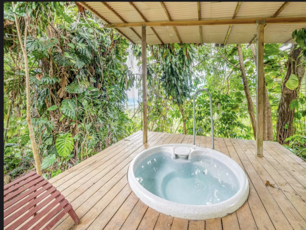 Holualoa Island Home with Hot Tub, Decks & Beach Nearby
