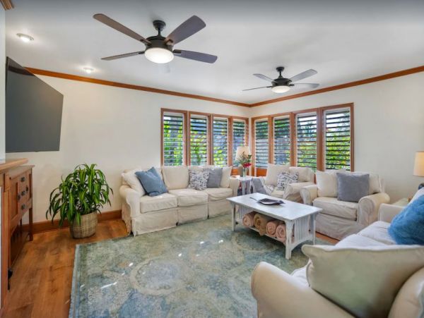 Princeville Vacation Luxury Home Four Bedrooms Walk To Beach