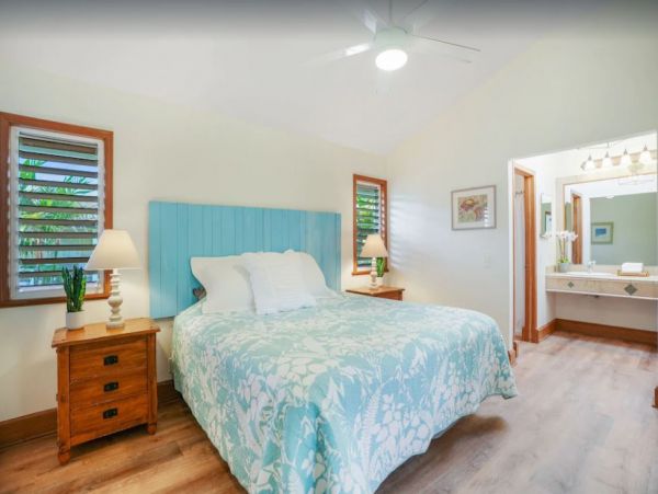 Princeville Vacation Luxury Home Four Bedrooms Walk To Beach