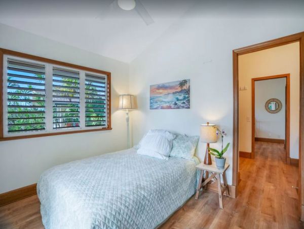 Princeville Vacation Luxury Home Four Bedrooms Walk To Beach