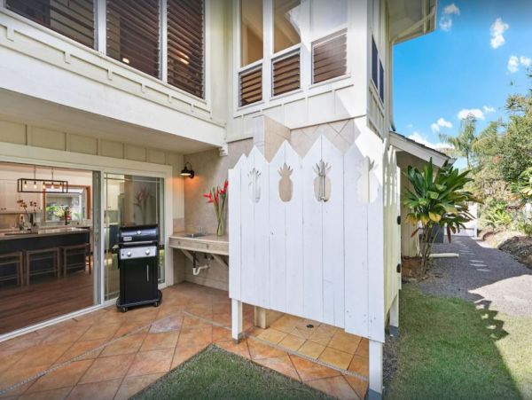 Princeville Vacation Luxury Home Four Bedrooms Walk To Beach