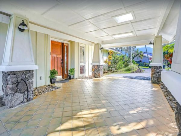 Princeville Vacation Luxury Home Four Bedrooms Walk To Beach