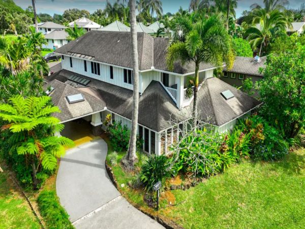 Princeville Vacation Luxury Home Four Bedrooms Walk To Beach