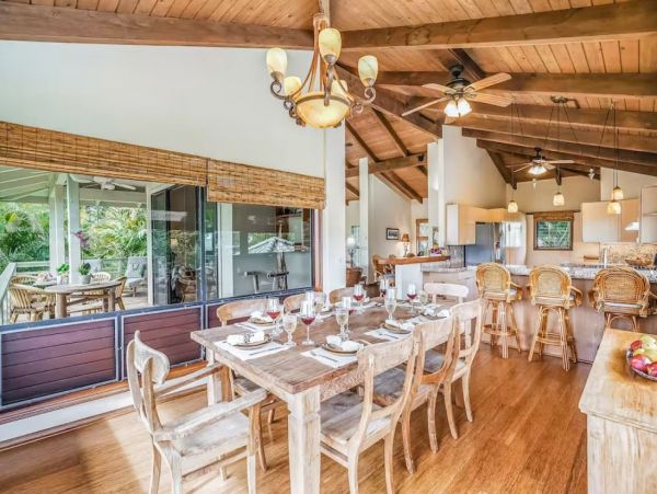 Beautiful Vacation Home with Pool & Spa in Princeville Sleeps 8