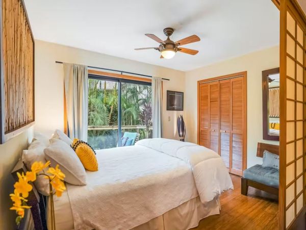 Beautiful Vacation Home with Pool & Spa in Princeville Sleeps 8