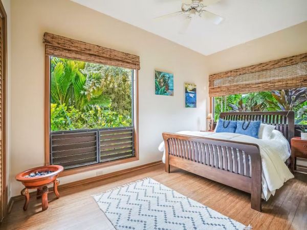 Beautiful Vacation Home with Pool & Spa in Princeville Sleeps 8