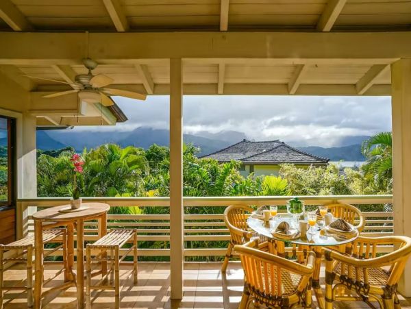 Beautiful Vacation Home with Pool & Spa in Princeville Sleeps 8