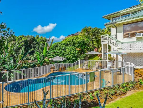 Beautiful Vacation Home with Pool & Spa in Princeville Sleeps 8