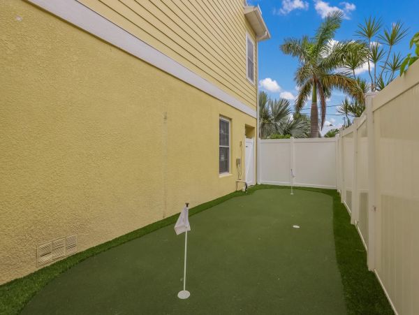 Bradenton Beach 6 Bedroom Vacation Home Walk to Beach