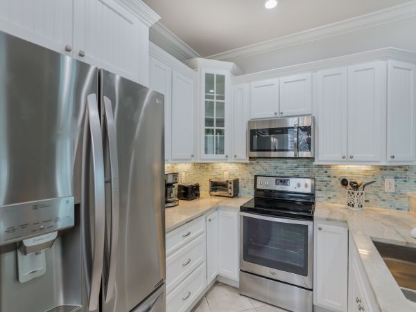Bradenton Beach 6 Bedroom Vacation Home Walk to Beach