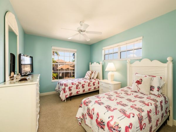 Canal View 5 Bedroom Home with Dock & Pool