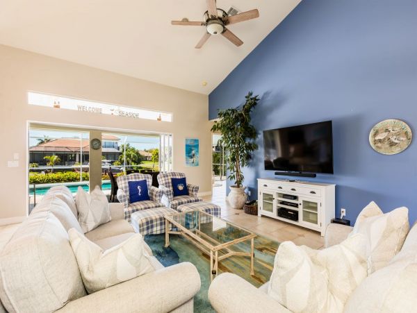 Canal View 5 Bedroom Home with Dock & Pool
