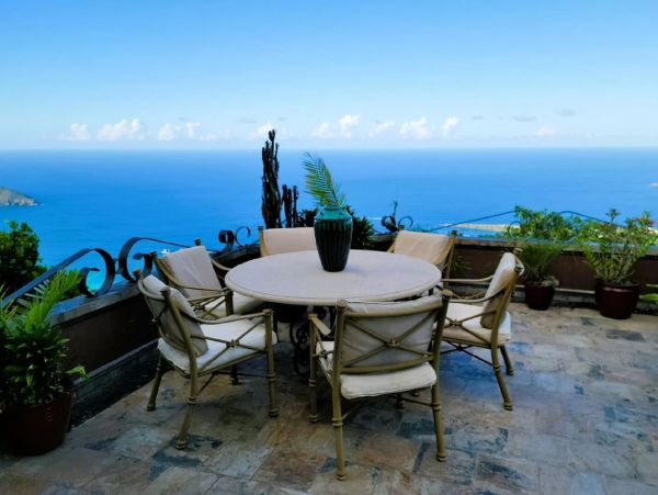 Ocean View Ten Bedrooms Vacation Estate in St. Thomas