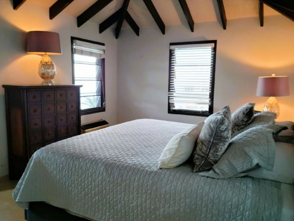 Ocean View Ten Bedrooms Vacation Estate in St. Thomas