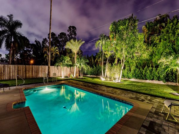 Two Bedroom Vacation Duplex in Naples Sleeps 4