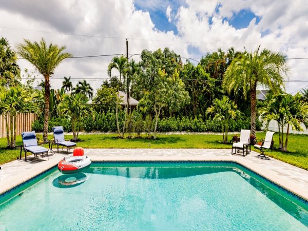 Two Bedroom Vacation Duplex in Naples Sleeps 4