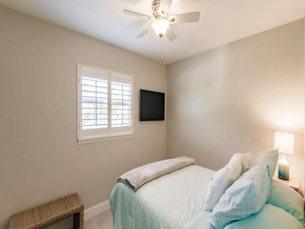 Two Bedroom Vacation Duplex in Naples Sleeps 4