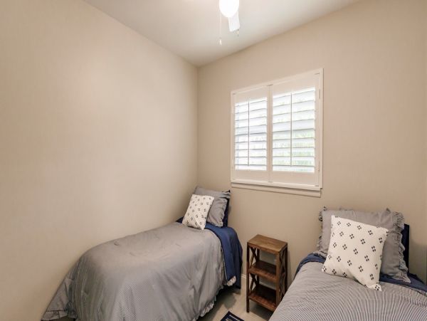 Two Bedroom Vacation Duplex in Naples Sleeps 4