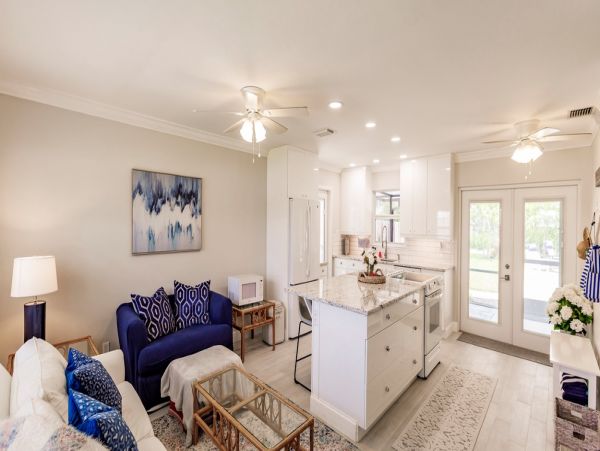 Two Bedroom Charming Vacation Duplex in Naples Sleeps 4