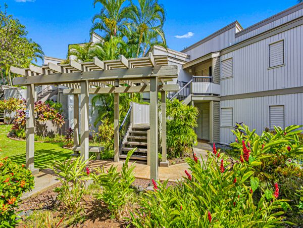 Wailea Ground Level 2 Bedroom Condo with Partial Ocean Views
