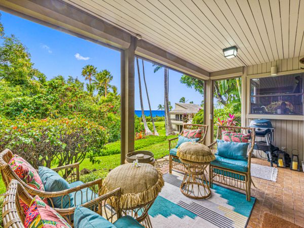 Wailea Ground Level 2 Bedroom Condo with Partial Ocean Views