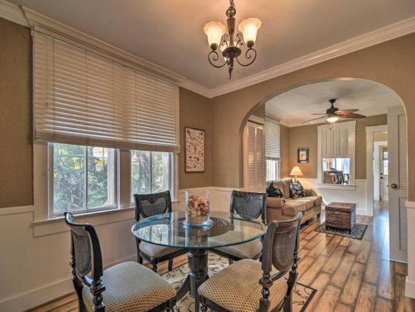 Beach front Indian Rocks Vacation rental with 4 Bedroom & 2 Bathrooms