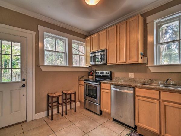 Beach front Indian Rocks Vacation rental with 4 Bedroom & 2 Bathrooms