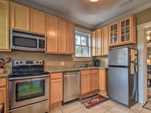 Beach front Indian Rocks Vacation rental with 4 Bedroom & 2 Bathrooms