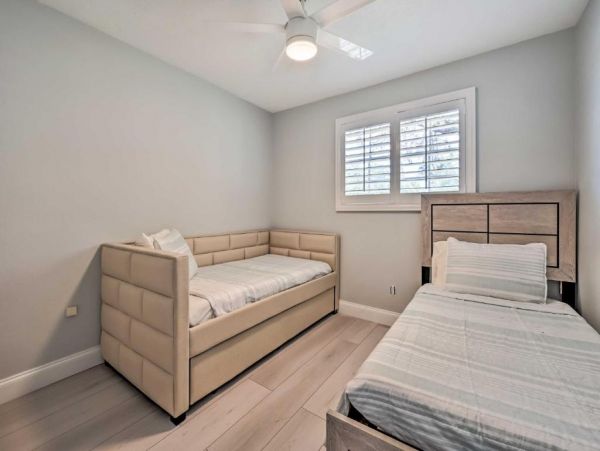 Tampa Vacation Pool Home Four Bedrooms Sleeps Ten Guests