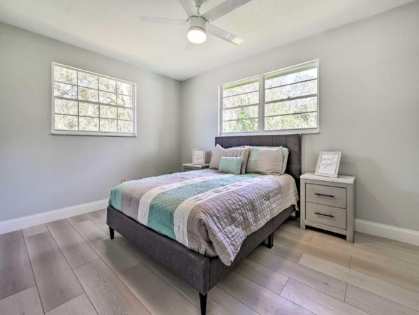Tampa Vacation Pool Home Four Bedrooms Sleeps Ten Guests