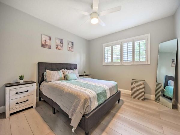 Tampa Vacation Pool Home Four Bedrooms Sleeps Ten Guests