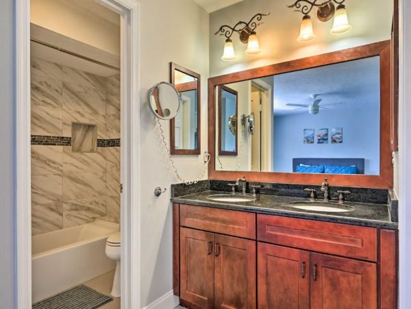Tampa Vacation Pool Home Four Bedrooms Sleeps Ten Guests