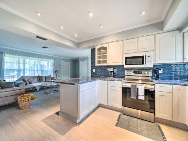 Tampa Vacation Pool Home Four Bedrooms Sleeps Ten Guests
