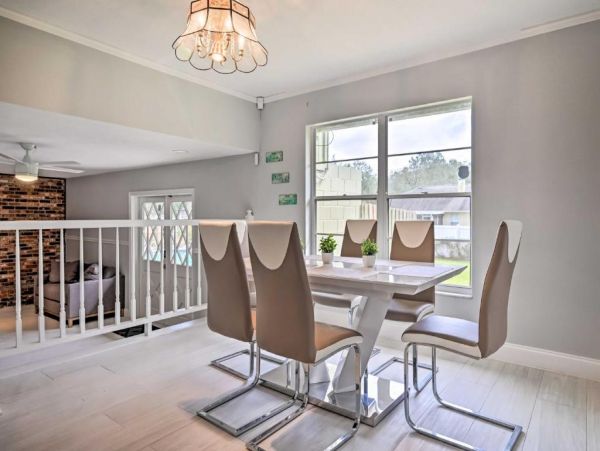 Tampa Vacation Pool Home Four Bedrooms Sleeps Ten Guests