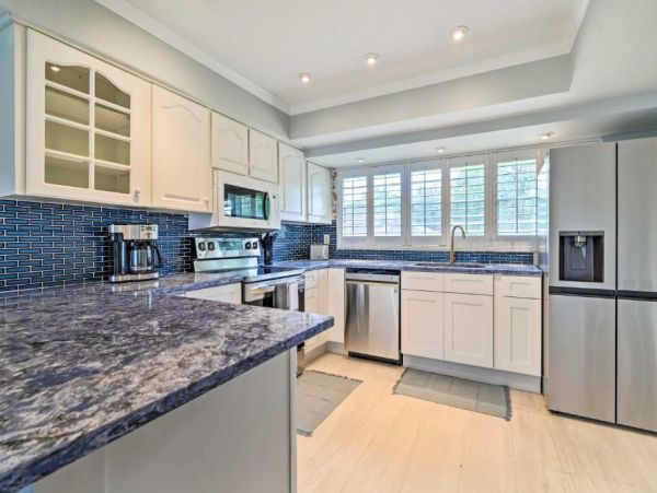 Tampa Vacation Pool Home Four Bedrooms Sleeps Ten Guests