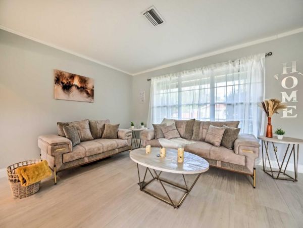 Tampa Vacation Pool Home Four Bedrooms Sleeps Ten Guests