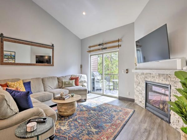 Winter Park Luxury Townhome Sleeps 11 Guests