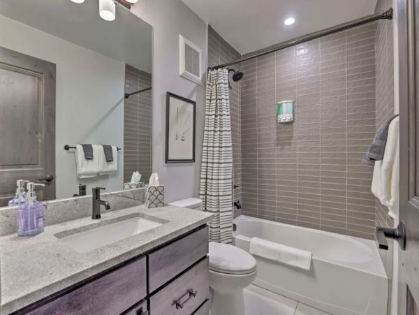 Winter Park Luxury Townhome Sleeps 11 Guests